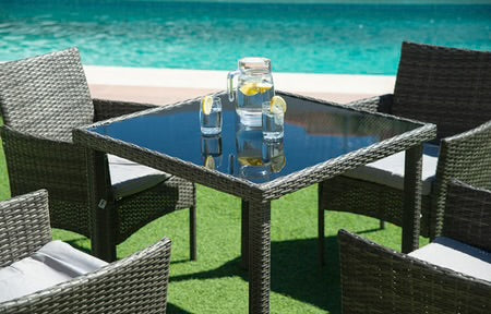 Mesa Cuadrada + 4 Sillas de Ratan PE. Muebles de Jardin y Terraza