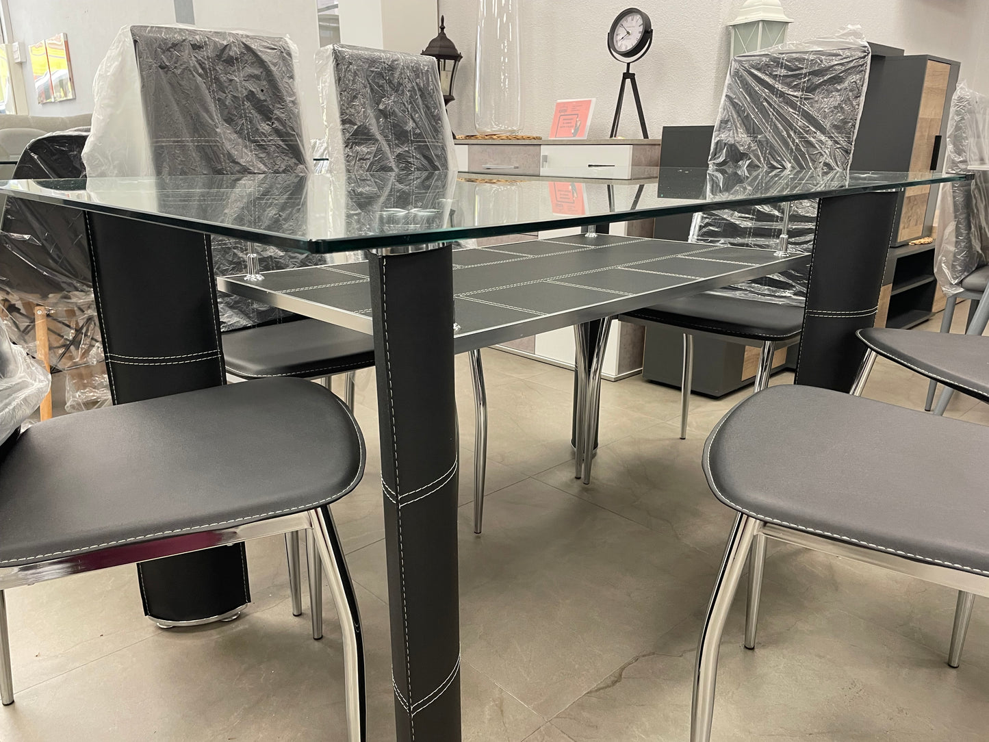 Mesa DT17 y 6 sillas