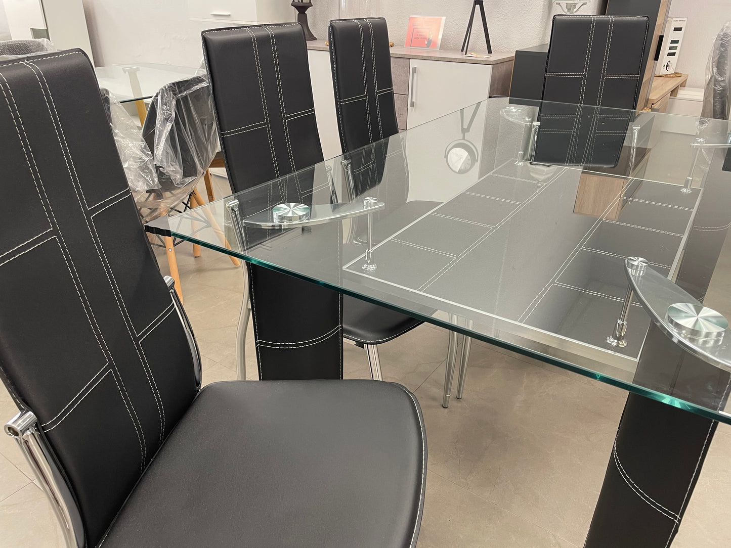 Mesa DT17 y 6 sillas