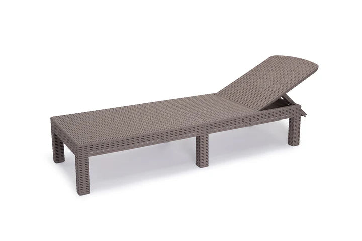 Tumbona en Ratan Sintetico Marron. Muebles de Jardin o Terraza