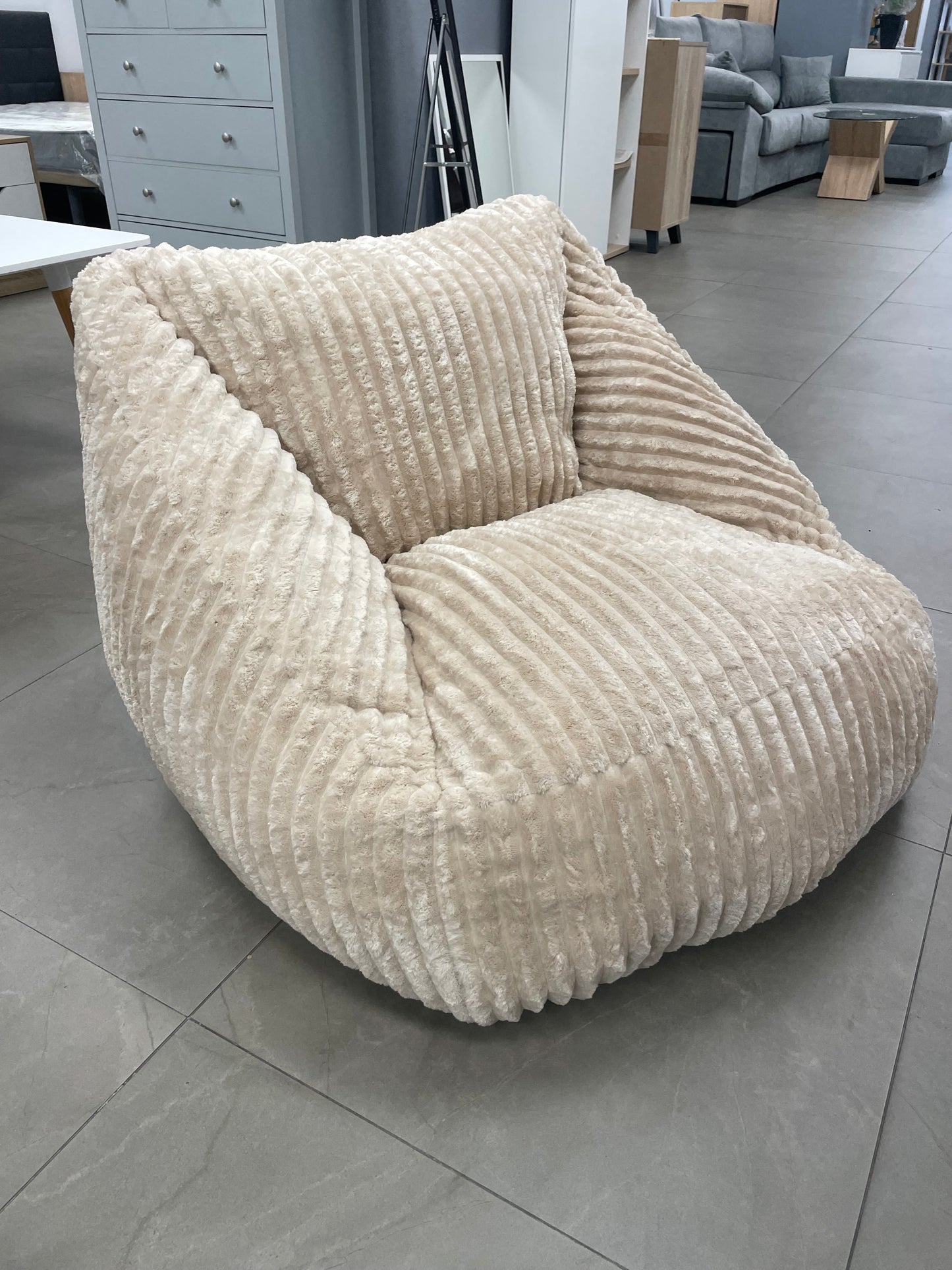 Puff Sillon Clasico en Terciopelo 1 Plaza
 YJ57